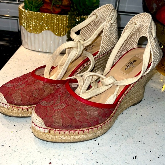 Valentino Garavani Shoes - Valentino Lace wedges